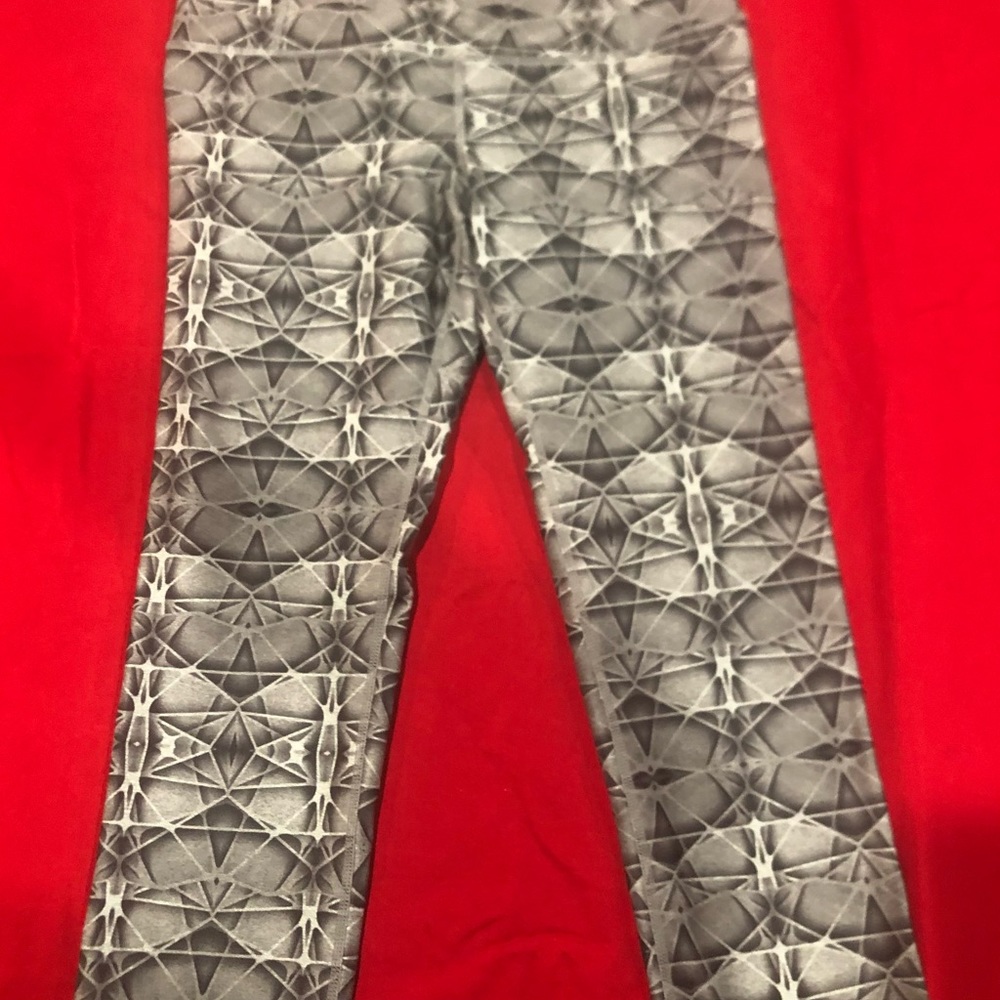 MPG crop legging.